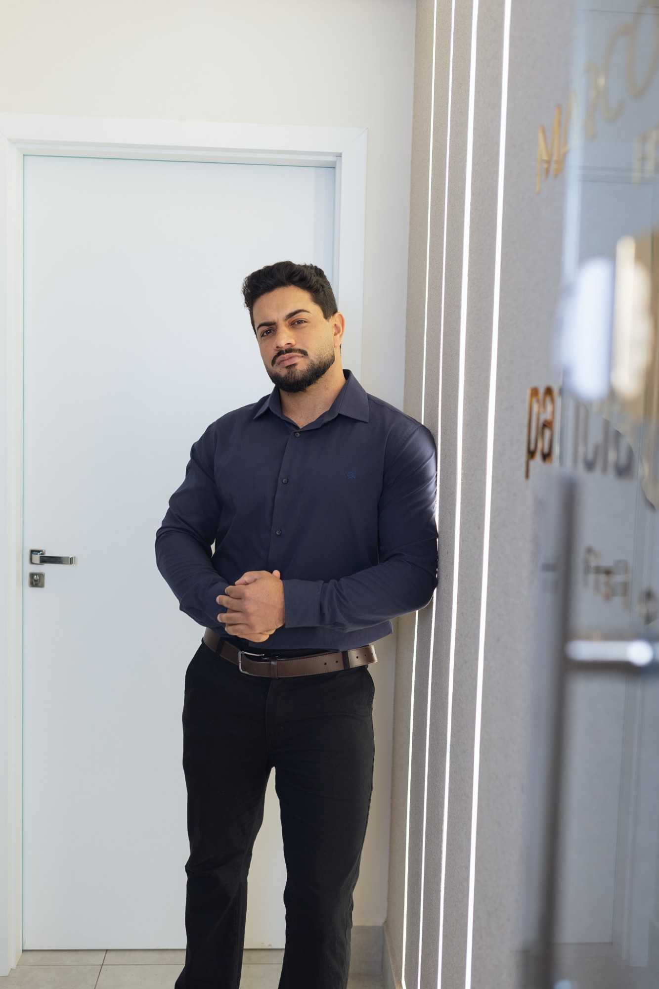 Dr. Marcos Quintino em seu consultório